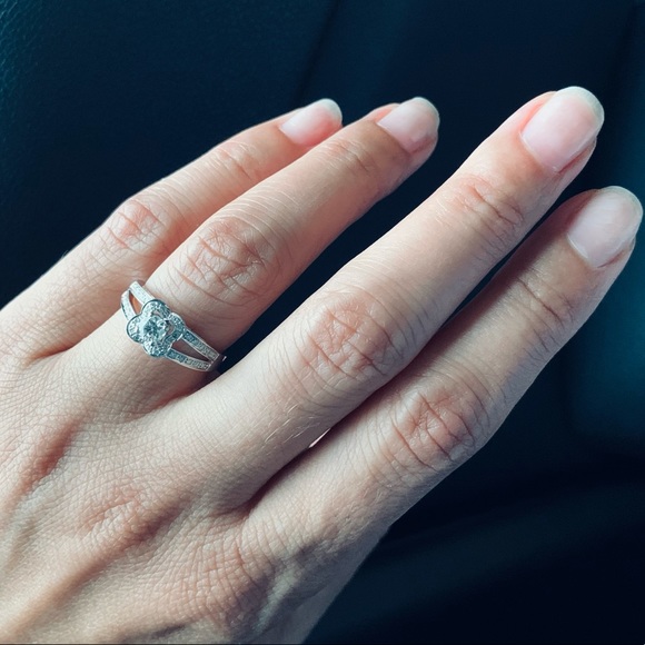 MAUBOUSSIN Chance of Love diamond ring & studs set - Picture 5 of 13